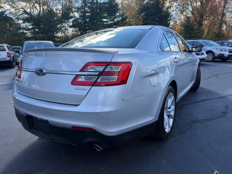 2013 Ford Taurus SEL