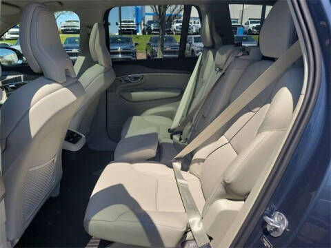 2024 Volvo XC90 B5 Plus Bright Theme