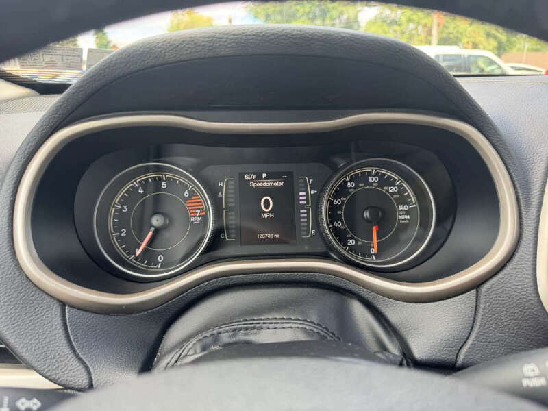 2017 Jeep Cherokee Sport Altitude