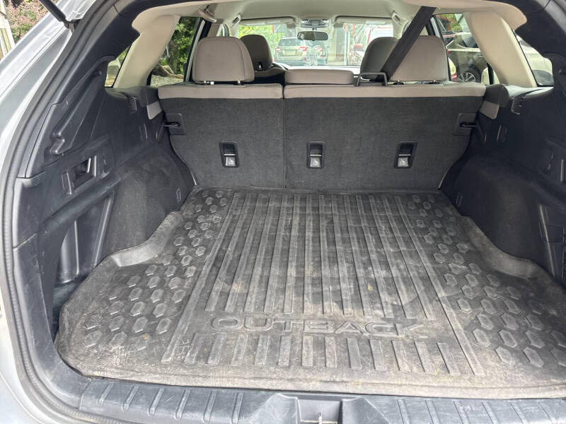 2022 Subaru Outback Premium