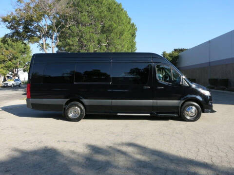 2025 Mercedes-Benz Sprinter Shuttle