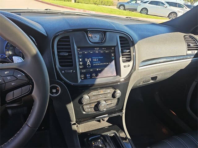 2023 Chrysler 300 S V6