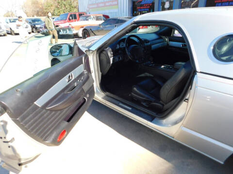 2004 Ford Thunderbird Deluxe