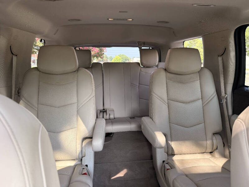 2017 Cadillac Escalade Luxury
