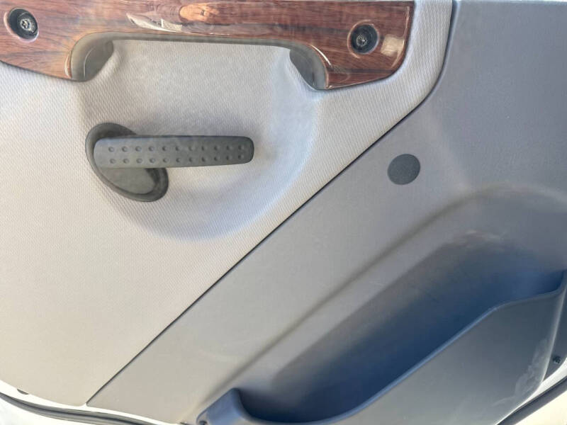 2007 Freightliner M2 106