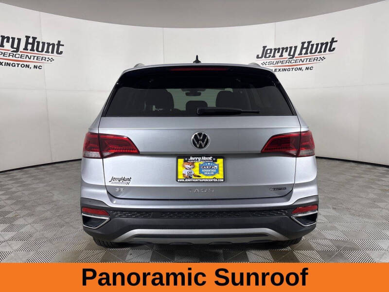 2024 Volkswagen Taos SE 4Motion