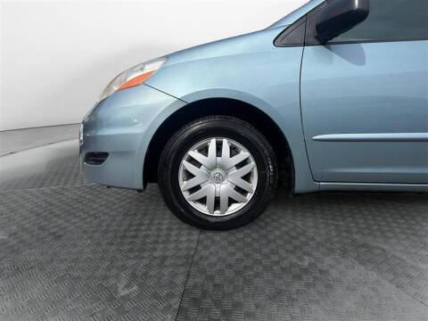 2008 Toyota Sienna CE 7-Passenger