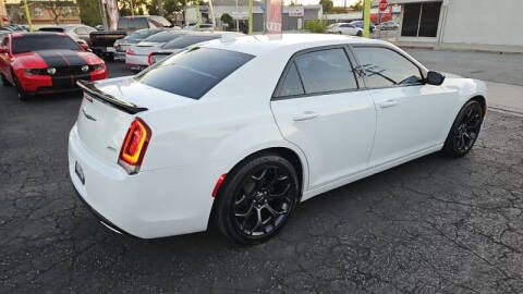 2019 Chrysler 300 Touring