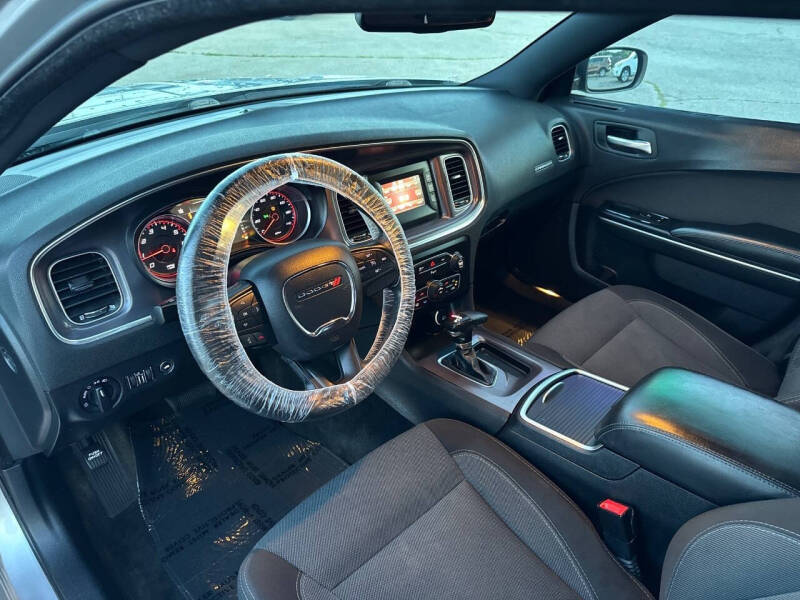 2016 Dodge Charger SE