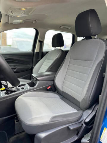 2017 Ford Escape S
