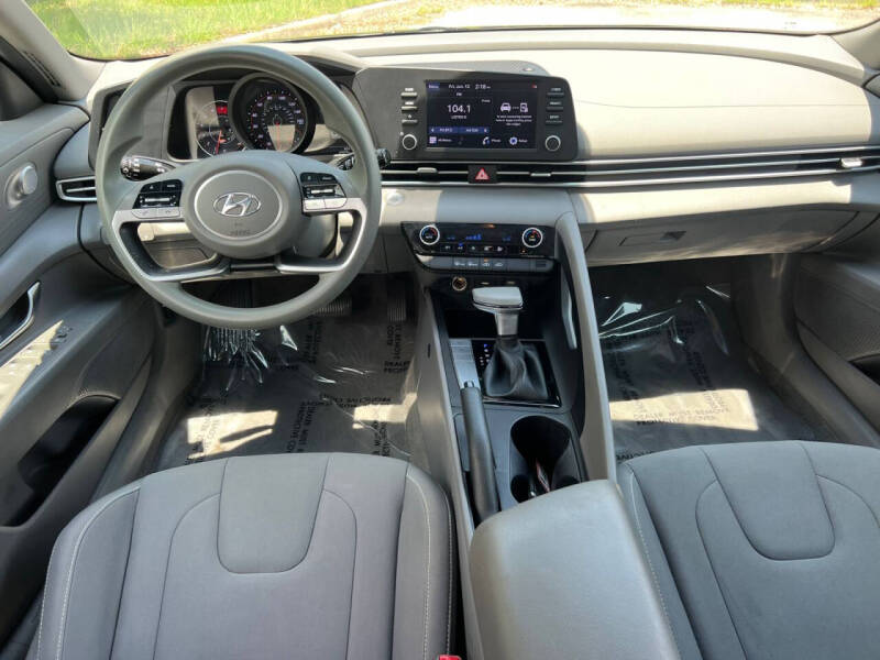 2022 Hyundai Elantra