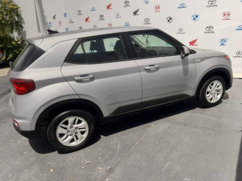 2022 Hyundai Venue SE