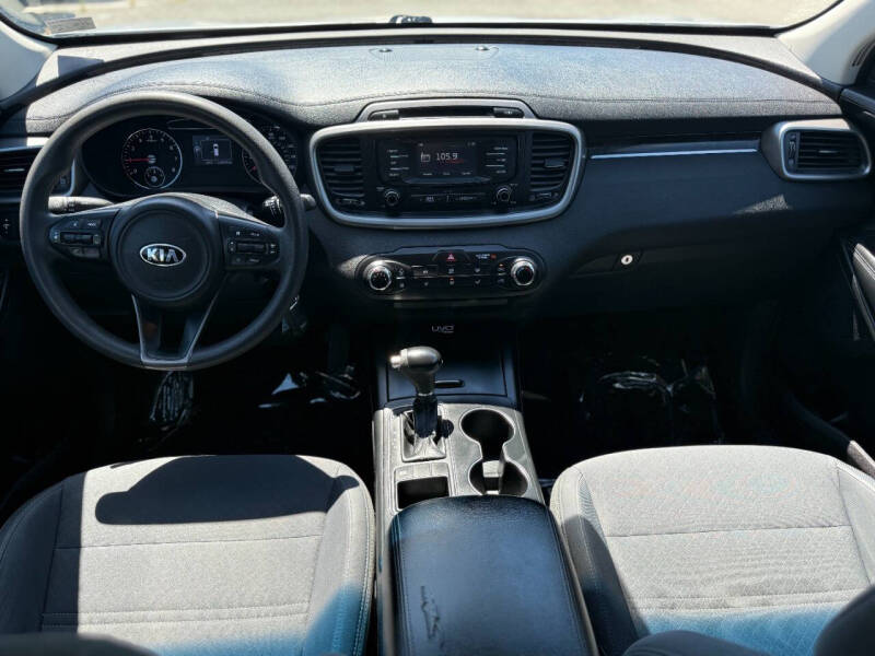 2016 Kia Sorento LX