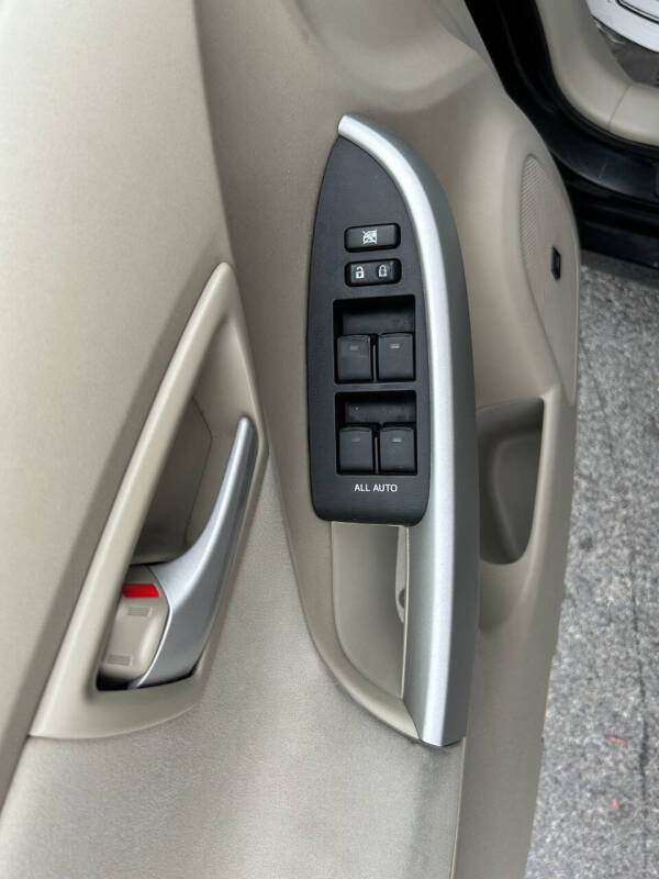 2011 Toyota Prius Three