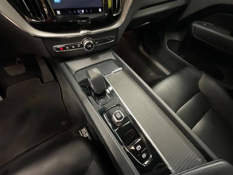 2023 Volvo XC60 B5 Core