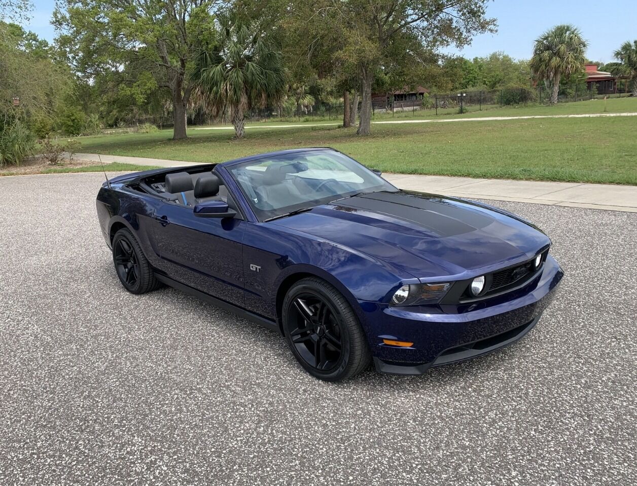 2010 Ford Mustang 5