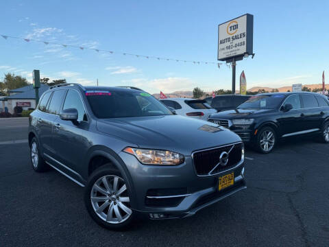 2016 Volvo XC90 T6 Momentum