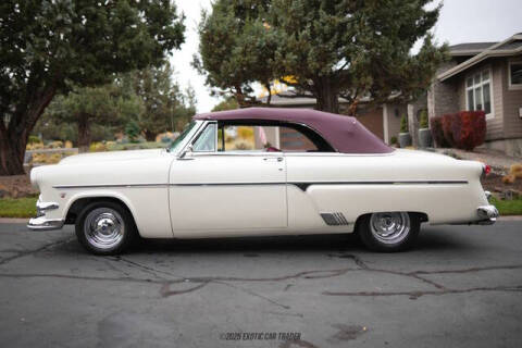 1954 Ford Crestline