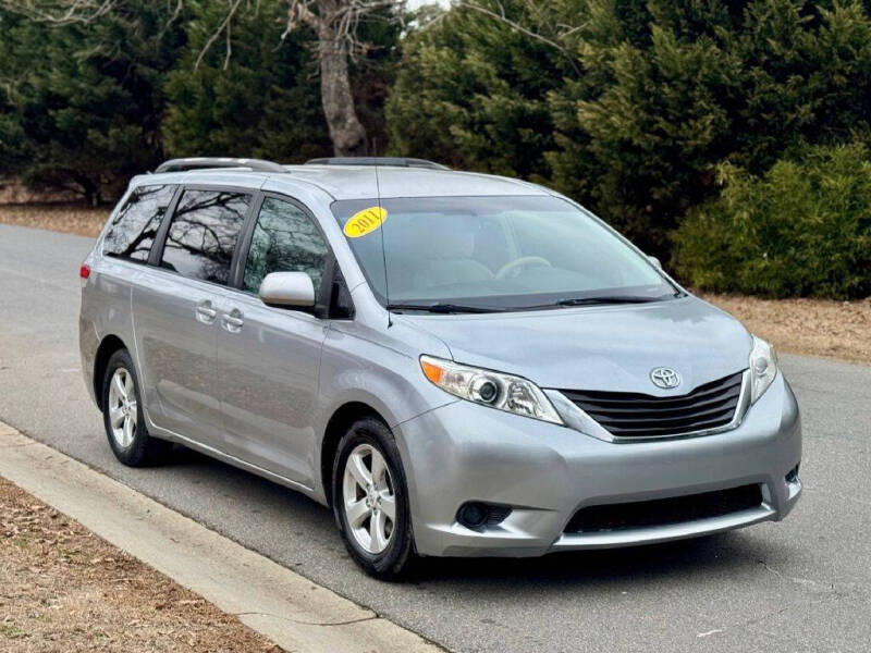 2011 Toyota Sienna for sale at Road Rive in Charlotte NC