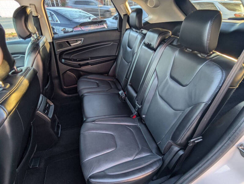 2017 Ford Edge Titanium