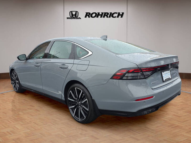 2025 Honda Accord Hybrid Touring