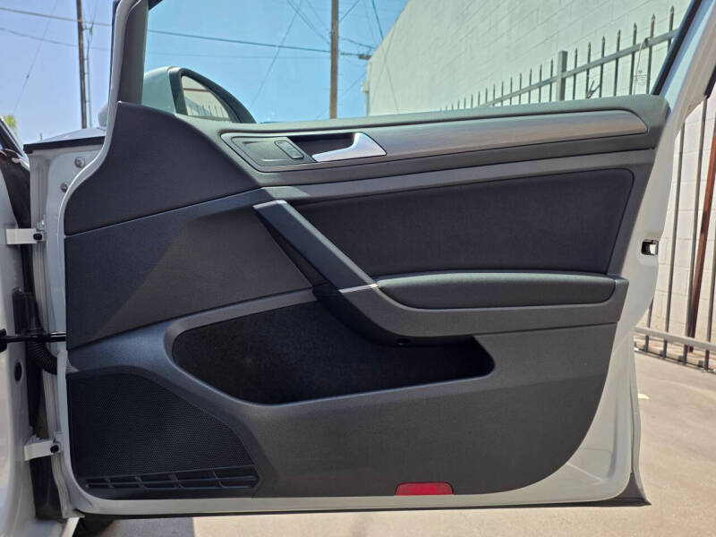 2019 Volkswagen e-Golf SE