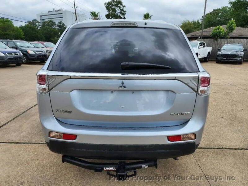 2014 Mitsubishi Outlander ES