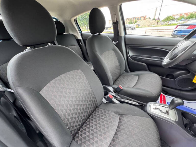 2024 Mitsubishi Mirage ES