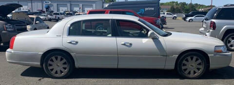 2004 Lincoln Town Car for sale at Cobalt Cars in Atlanta GA