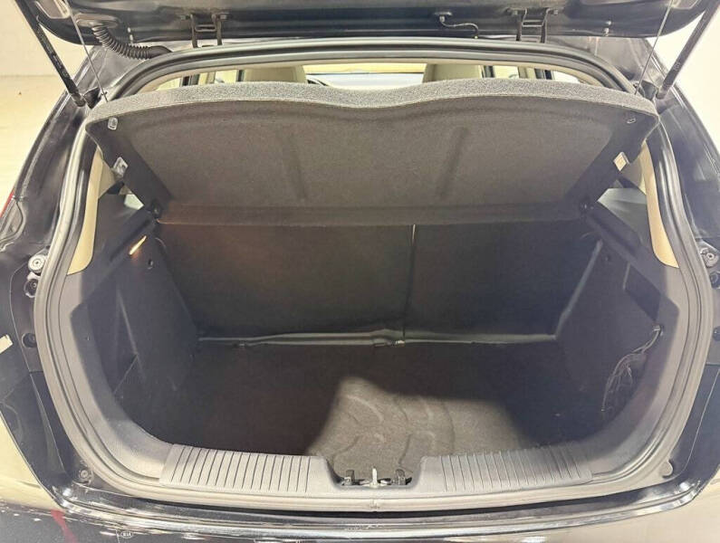 2015 Kia Rio 5-Door LX