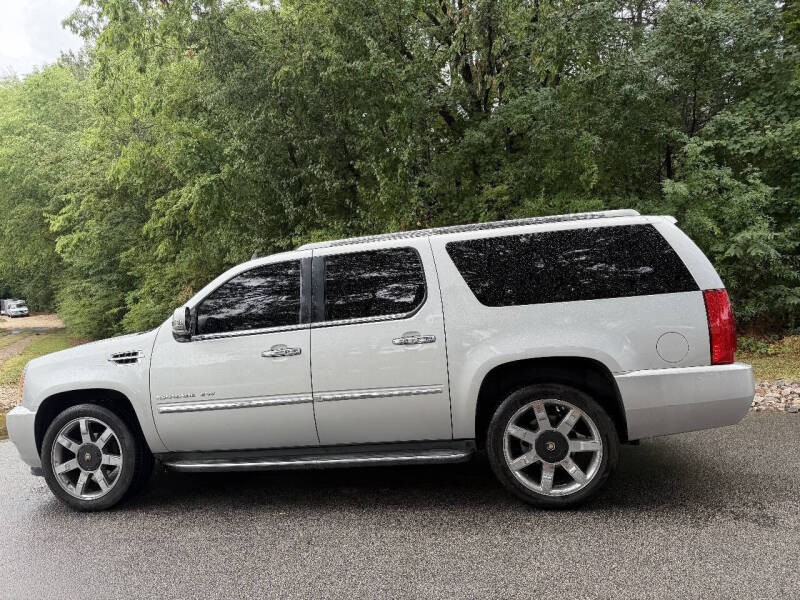 2011 Cadillac Escalade ESV Luxury