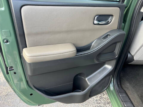 2023 Nissan Frontier SV