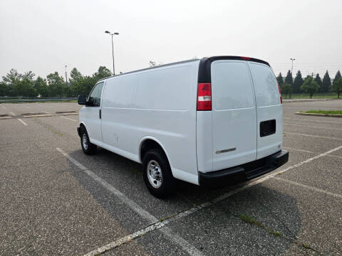 2021 Chevrolet Express 2500
