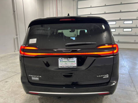2027 Chrysler Pacifica Limited