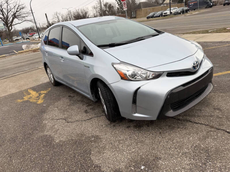 2015 Toyota Prius v Two
