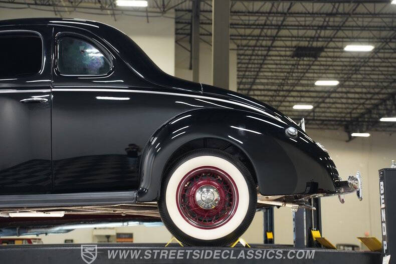 1940 Ford Deluxe