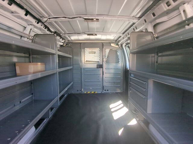 2025 GMC Savana 2500