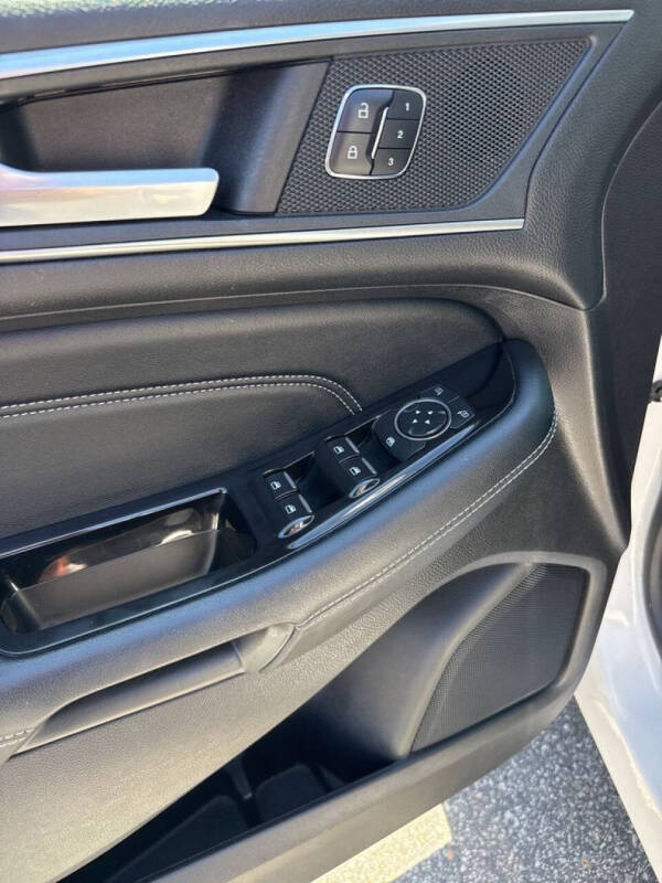 2017 Ford Edge Titanium