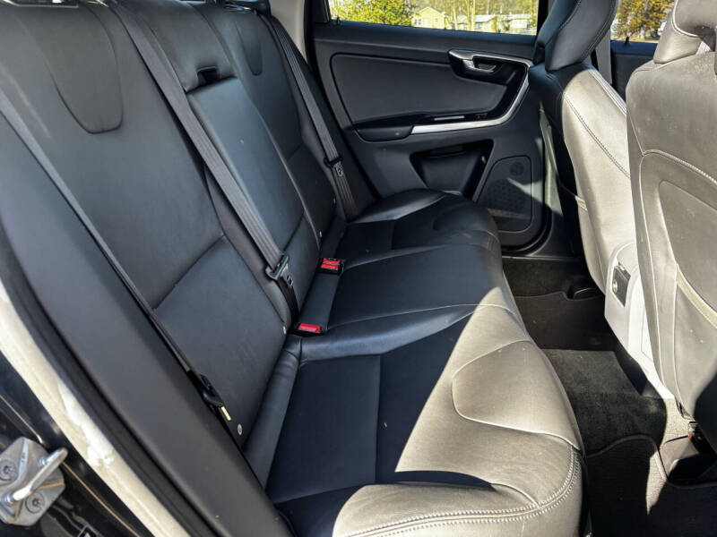 2015 Volvo XC60 T5 Drive-E Premier