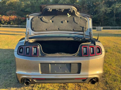 2014 Ford Mustang V6