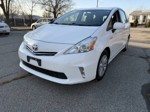 2012 Toyota Prius v Three