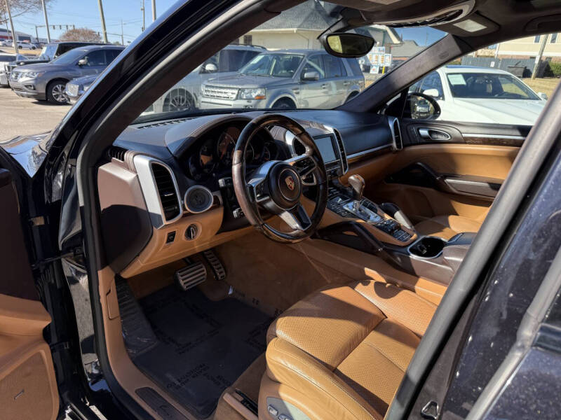 2016 Porsche Cayenne GTS