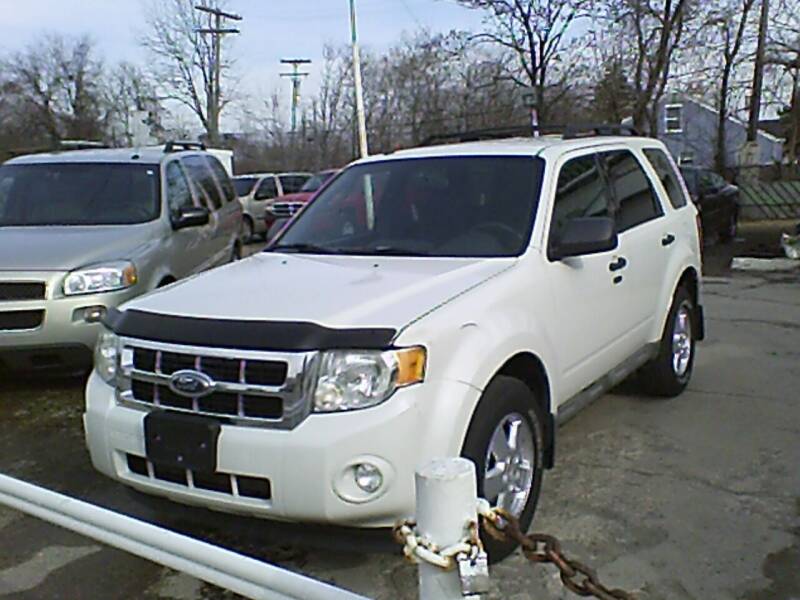 2009 Ford Escape for sale at DONNIE ROCKET USED CARS in Detroit MI