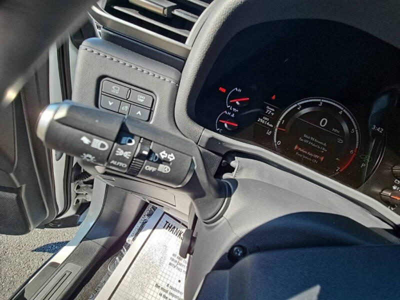 2022 Lexus LX 600 F SPORT Handling