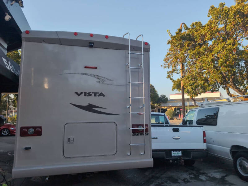 2014 Winnebago Vista