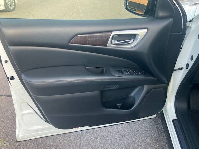 2013 Nissan Pathfinder Platinum