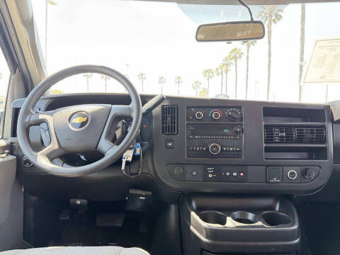 2017 Chevrolet Express LT 3500