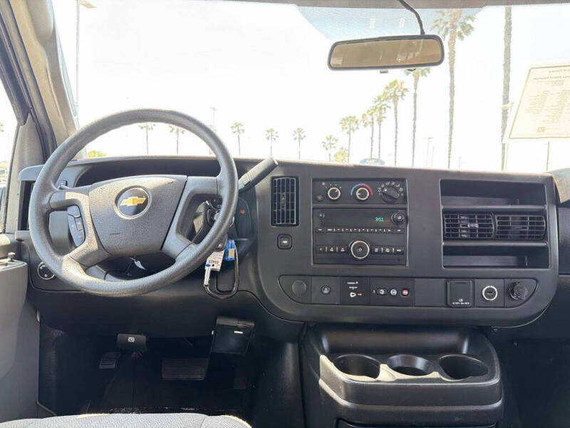 2017 Chevrolet Express LT 3500