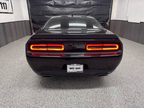 2016 Dodge Challenger 392 HEMI Scat Pack Shaker