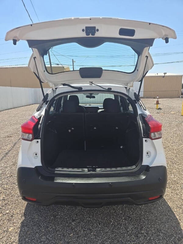 2020 Nissan Kicks S
